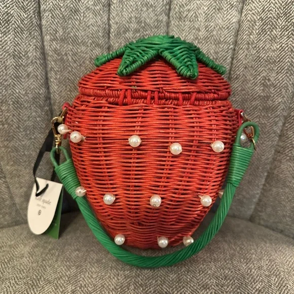 🍓 Kate Spade Strawberry Wicker Mini Bag 🍓 - Picture 7 of 11